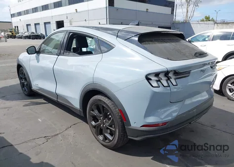 2024 Ford Mustang Mach-E Select z USA, uszkodzony, nr VIN 3FMTK1R40RMA13677